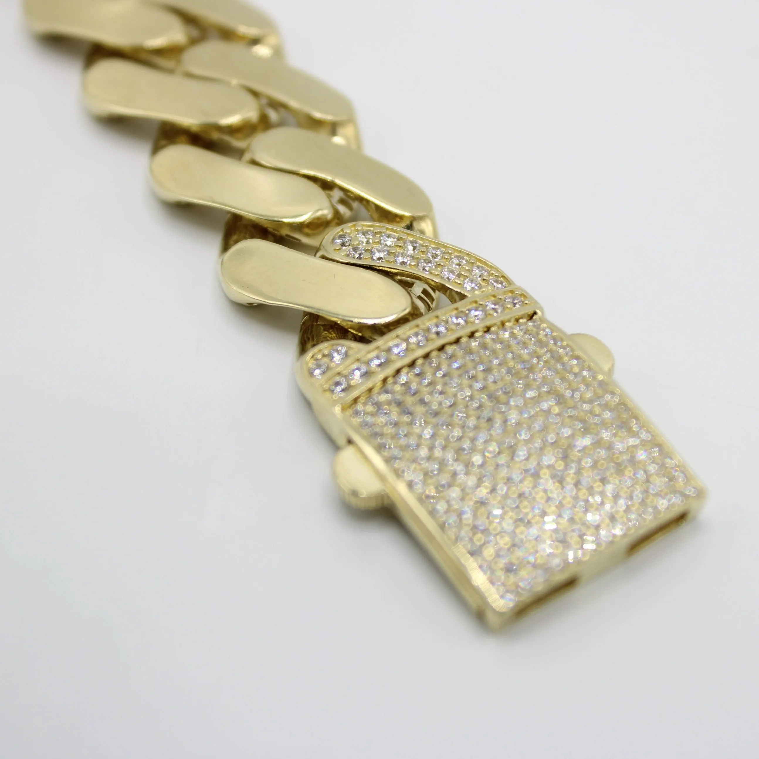 14K Hollow Ittallo Bracelet Cz Lock  \\ 18.5 mm \\
