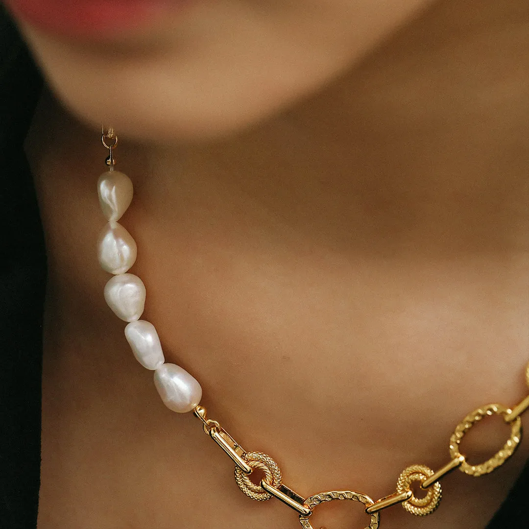 NM - Fire Lacquer Seal Pearl Necklace